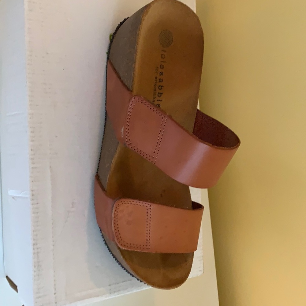 Women’s Lola Sabina size 37 platform sandals